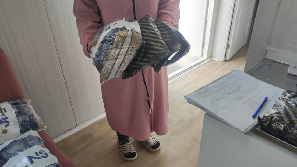 Konteyner kentlerde ihtiyaç sahibi çocuklarımıza pijama ve tulum dağıtımı yaptık.